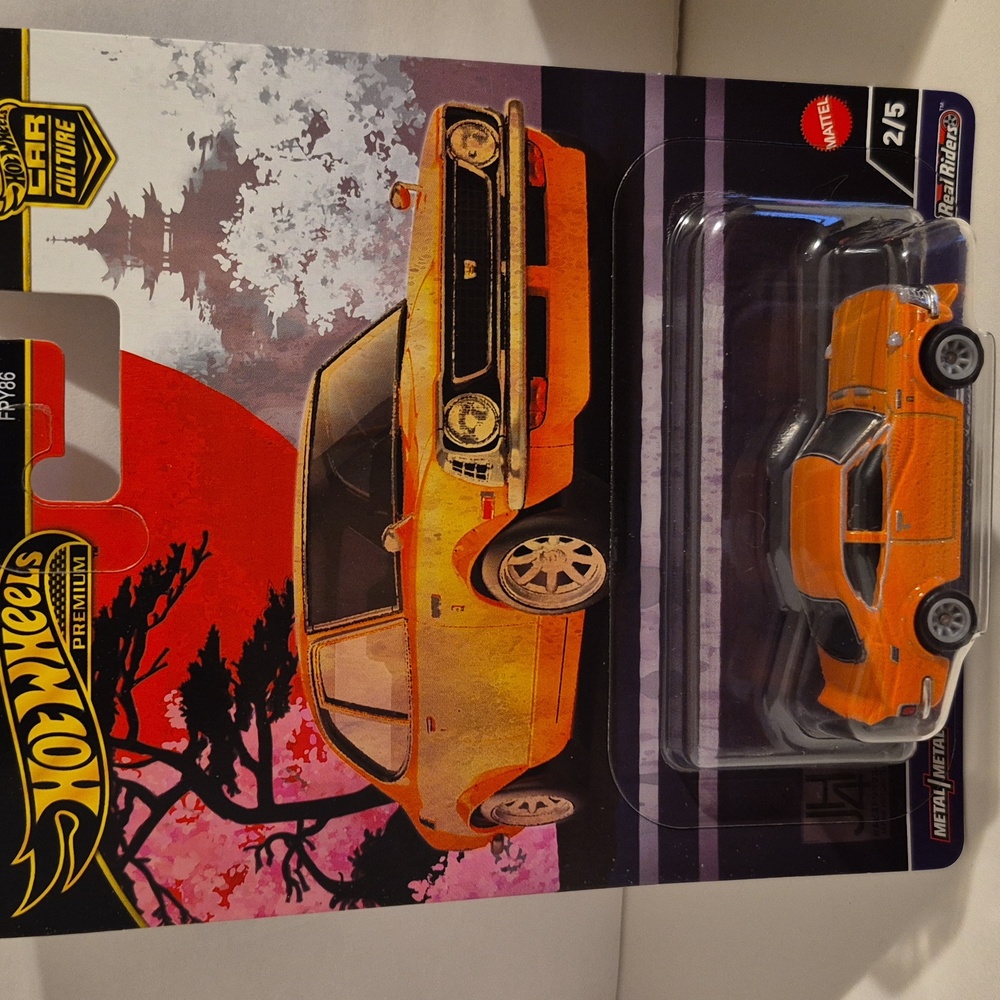 B24 Hot Wheels 72 Toyota Corolla   real riders Japan Historics